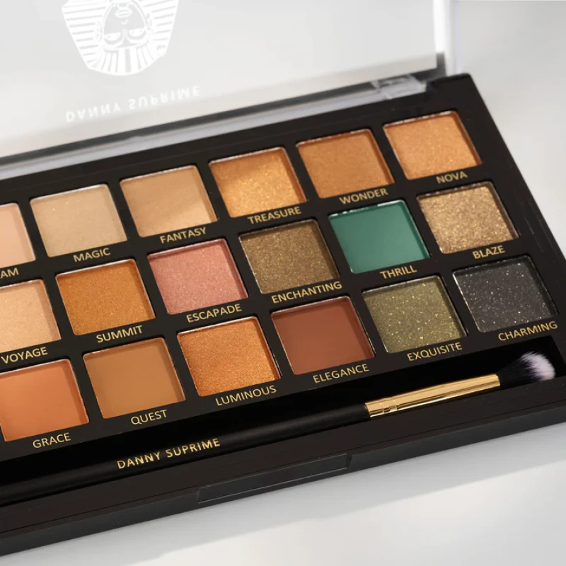 EGYPTIAN POWDER očné tiene - D'Amour - Paleta 21 farieb so štetcom - matné, lesklé a trbl 1