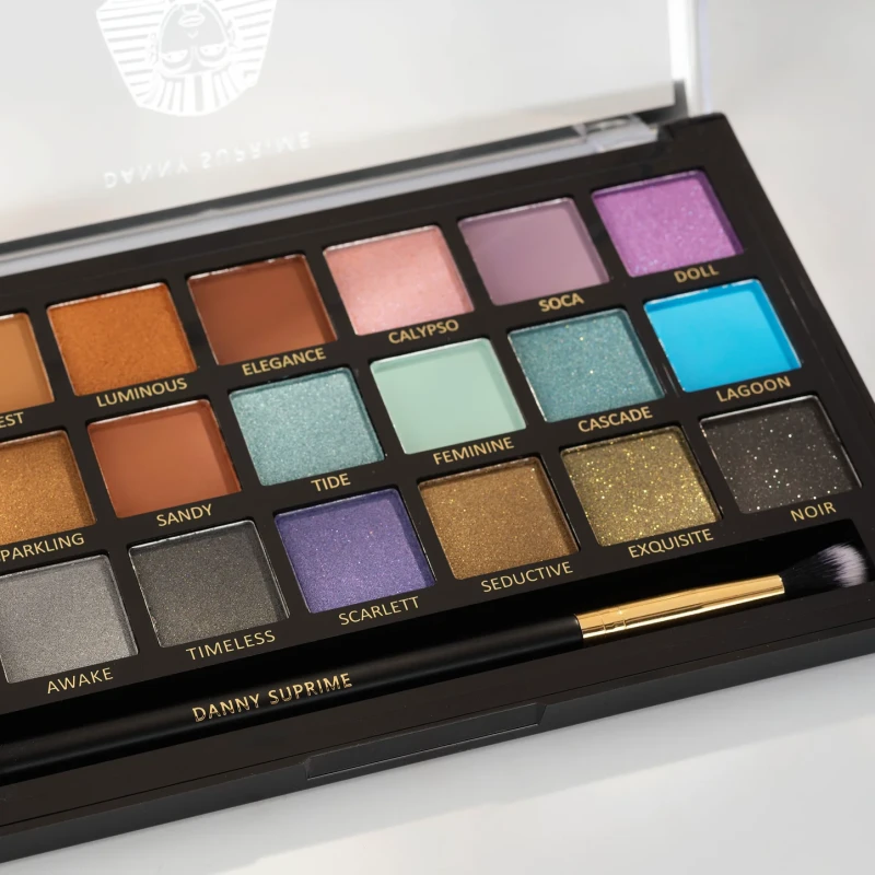 EGYPTIAN POWDER očné tiene - Caribbean Dream - Paleta 21 farieb so štetcom - matné, lesklé 1